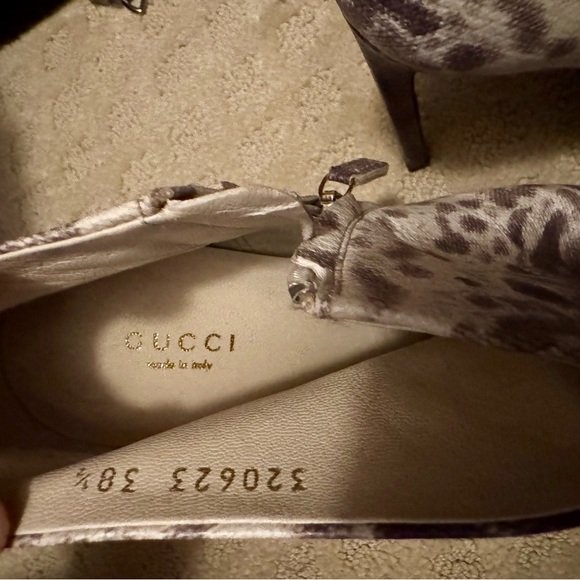 Gucci embossed snake skin booties - Picture 2 of 3